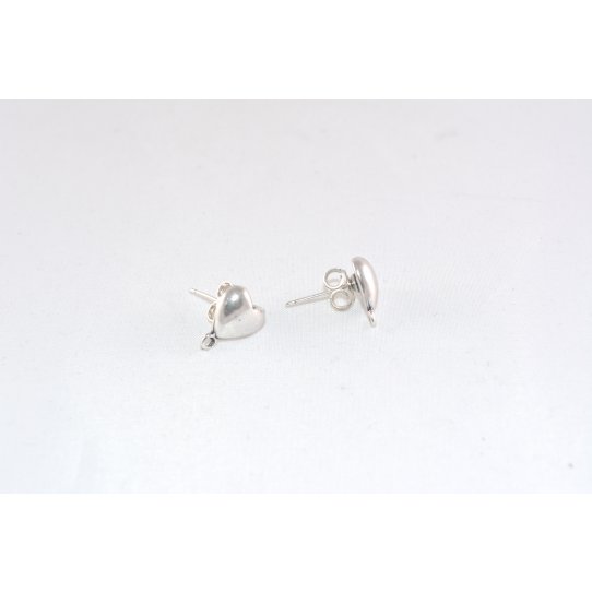 Heart stud earrings