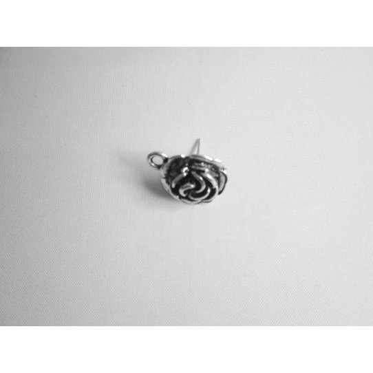 Rose shapped stud earrings