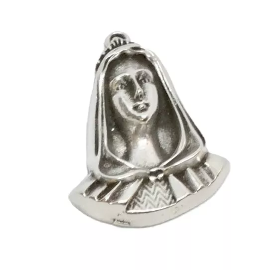 pendant madonna