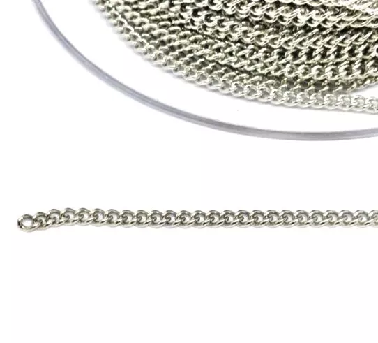 Chaîne fine en Acier forme gourmette