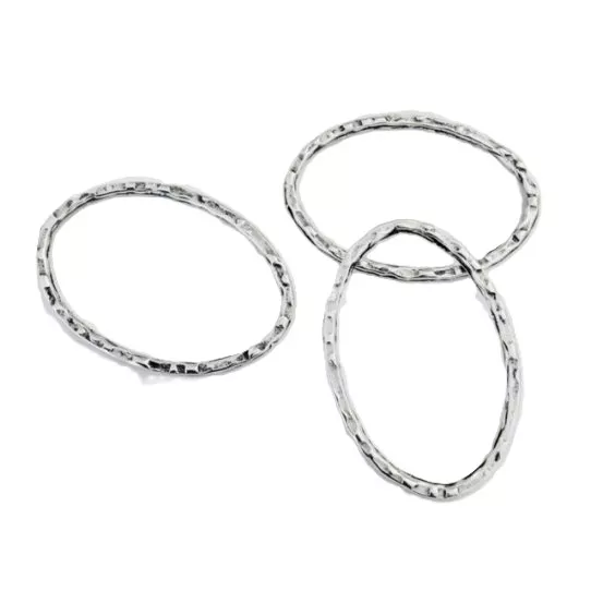 Anneau ovale martelé 39 x 27 mm