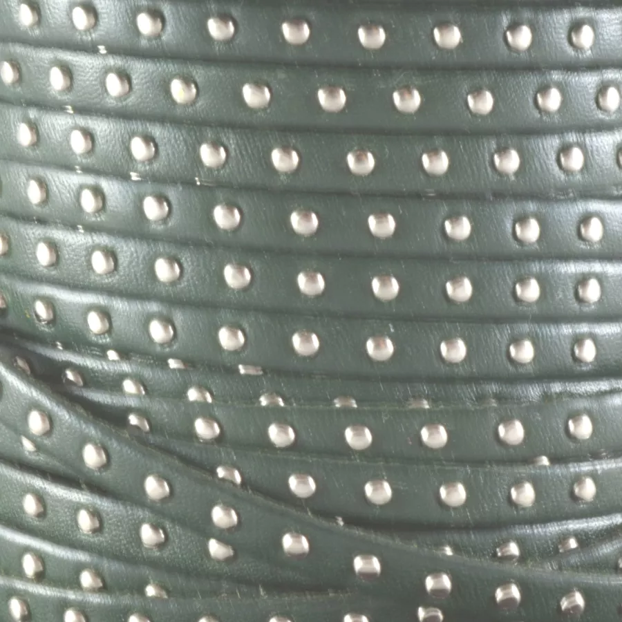 Cuir Veau - Clouté - Plat - 5mm - - Vert