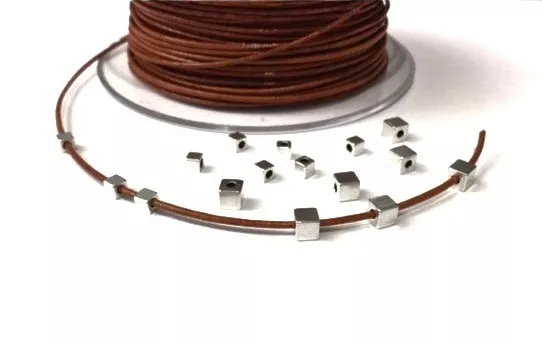 passant traversant cube 3mm trou 1.70mm