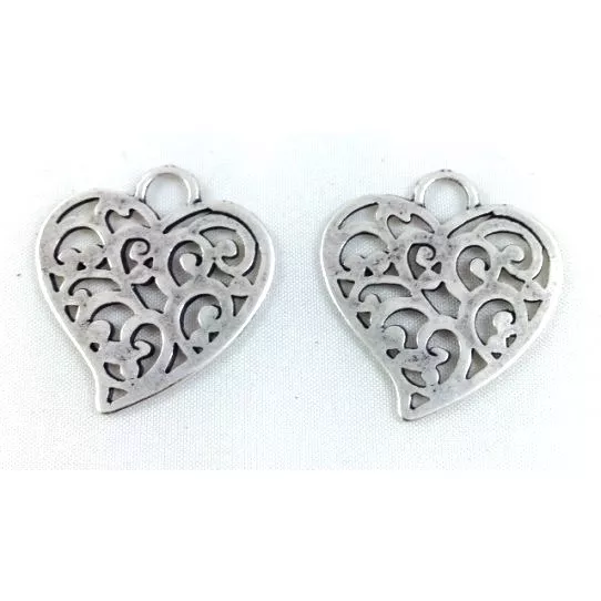 10 Pendants coeur filigranné