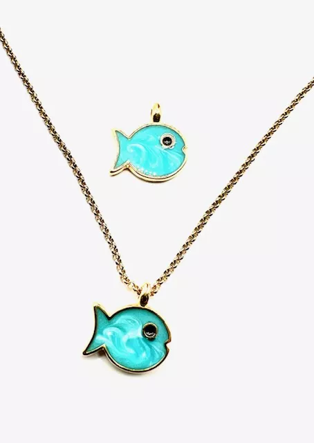 Pendant poisson émaillé turquoise sur base  doré à l'or fin 24 carat