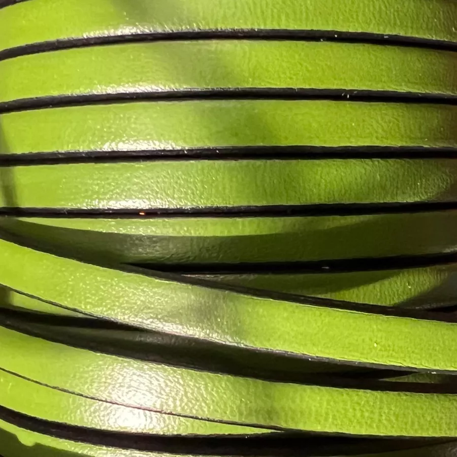 Cuir de veau 5mm-nouvelles couleurs - Vert pistache