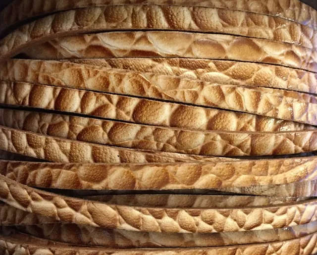 Cuir de veau Italien 5mm avec motif - Marron clair