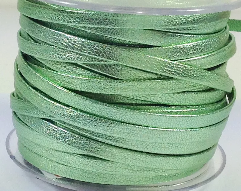 Cuir chèvre métallisé 5 mm_couleurs tendances automne-hiver - Vert métallisé