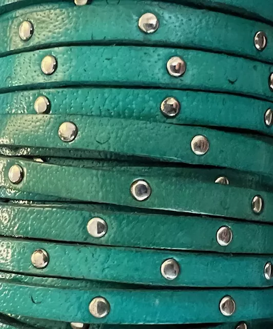 Cuir de veau clouté 5mm-NOUVELLES COULEURS - Vert turquoise
