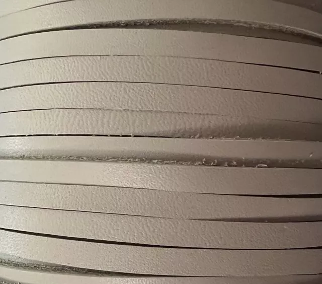 lanière 4 mm en veau non doublé pour sautoir - Gris clair