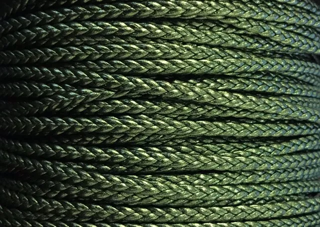 Cuir d'agneau tressé 3mm-qualité joallerie-NOUVELLES COULEURS - Vert métallisé