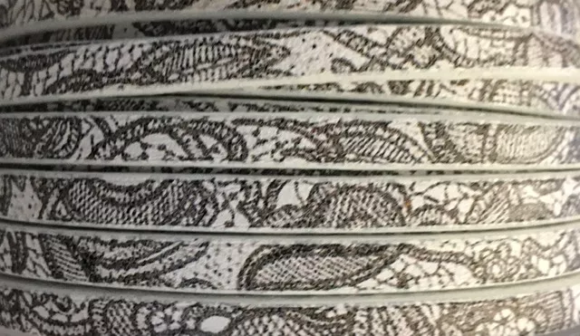 Cuir de veau imprimé; nouveaux modèles - Gris clair