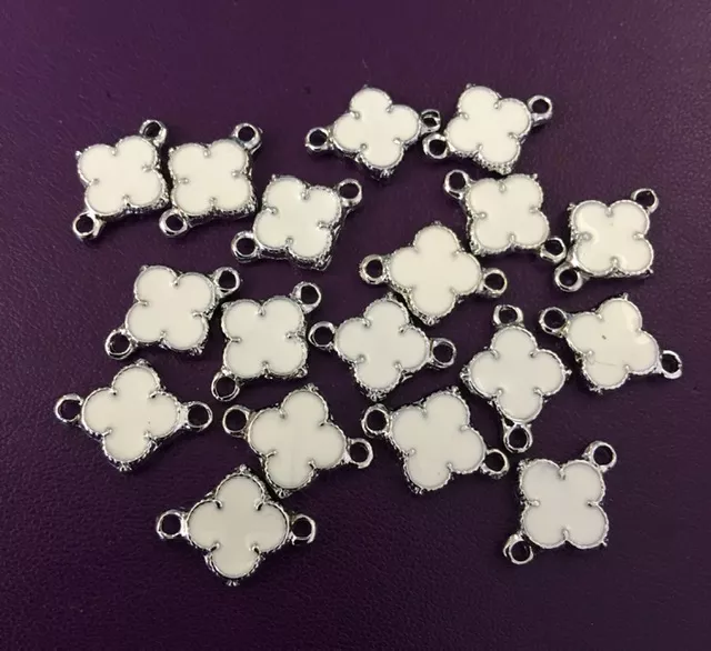 Intercalaire trèfle à 4 feuilles émaillés base argenté - Blanc