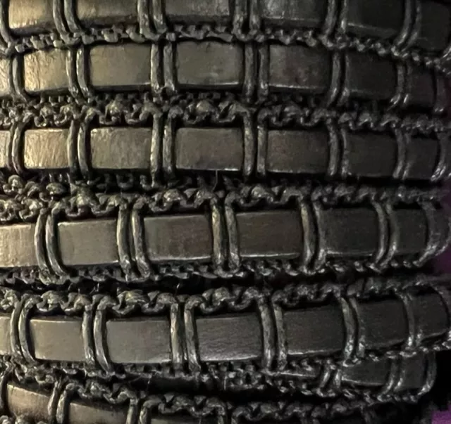 Cuir macramé 6mm ton sur ton  - Noir