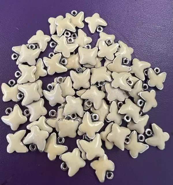 Pendant petit papillon émaillé FRANCE à l'unité - Beige