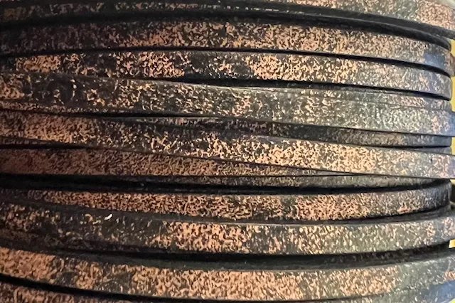 cuir de veau 3 mm vintage-NOUVELLES COULEURS - Rose clair