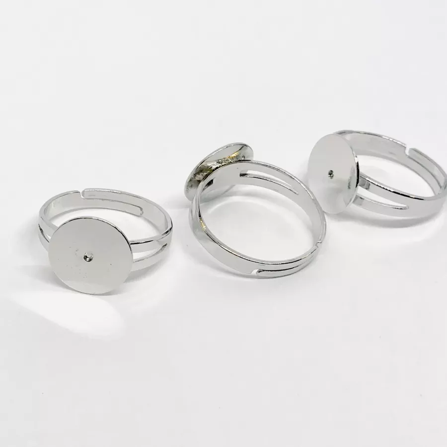 Bague anneau réglable avec plateau de 12 mm en rhodie’