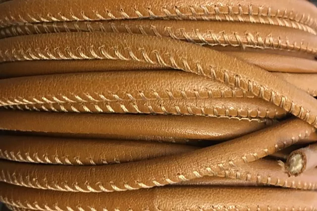 CUIR D'AGNEAU ROND COUSU 4MM, SERIE LIMITEE