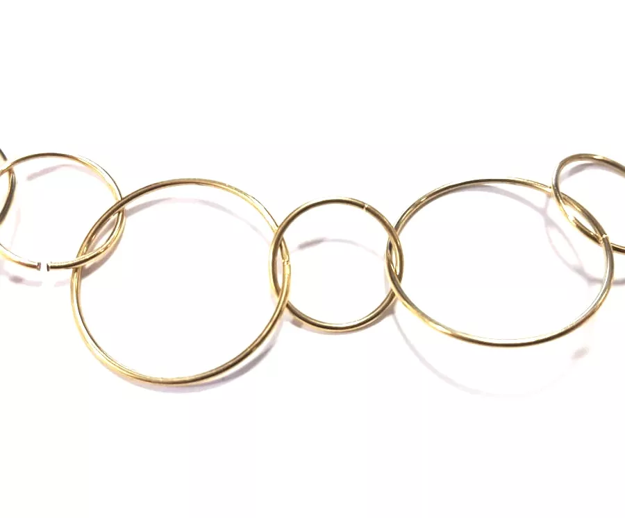 Chaine fantaisie en laiton doré , grosses mailles fines