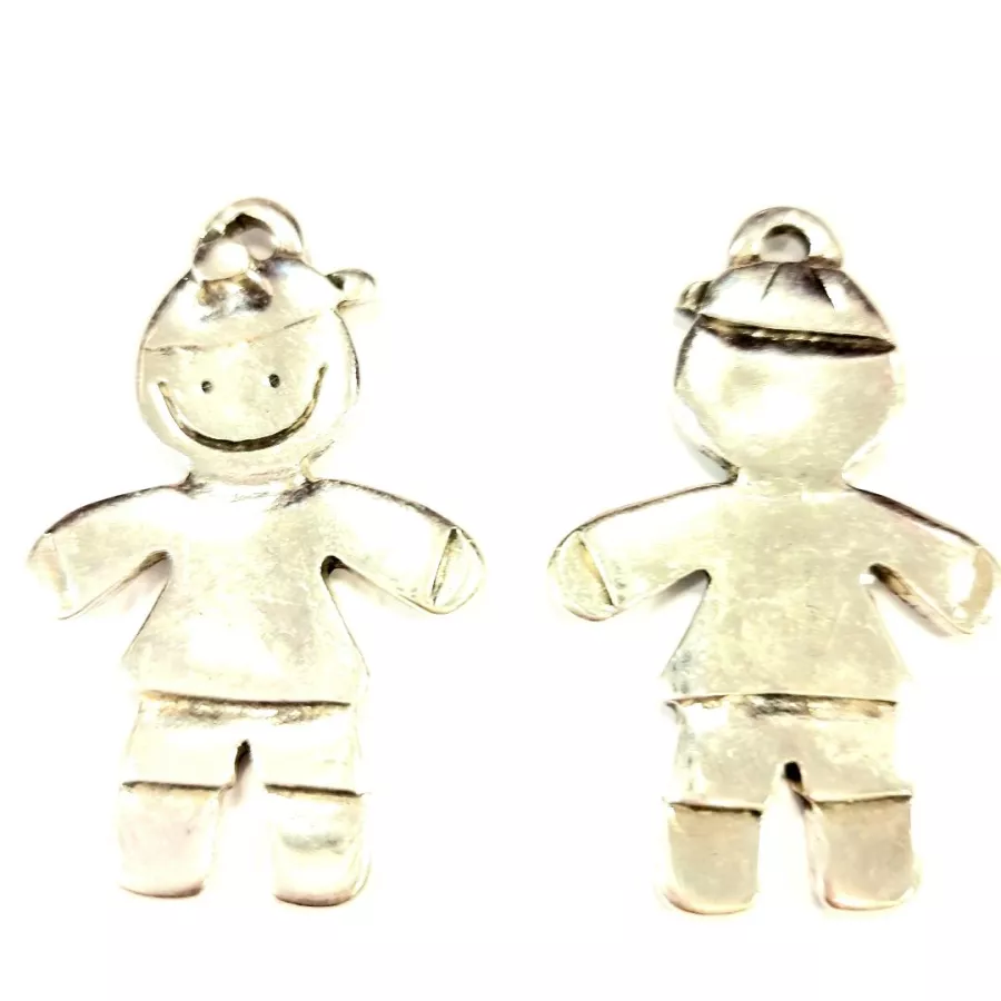 Grand pendant petit garçon