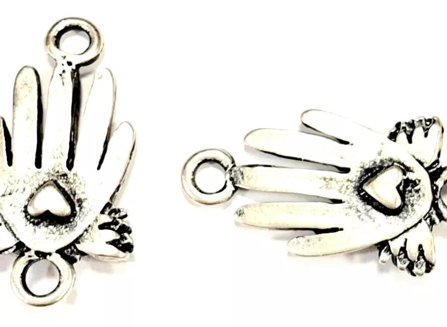 Intercalaire main avec coeur et ailes