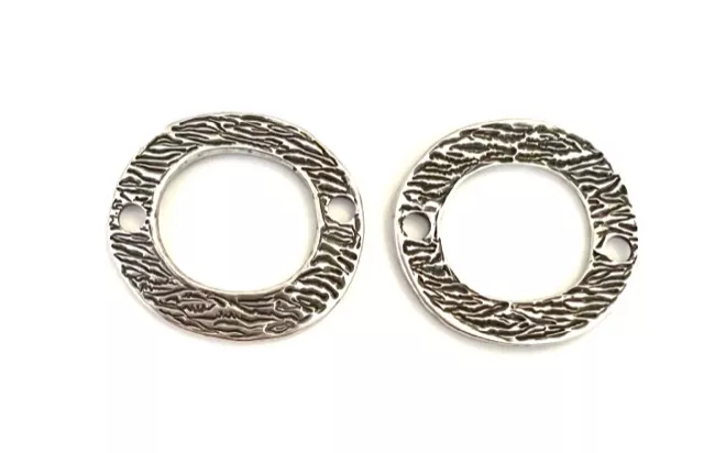 Ovale aplati martelé avec 2 trous, double face 39.5x 42.5mm