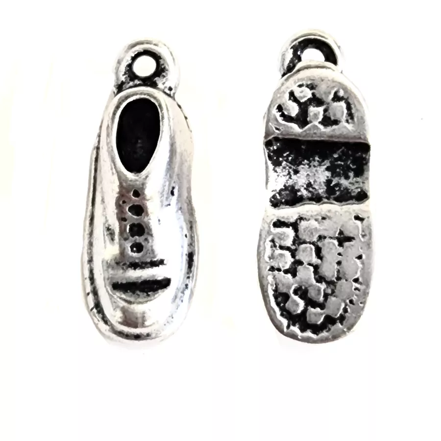 Pendant paire de chaussures