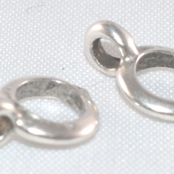 Accroche breloque pour cuir 5 mm rond